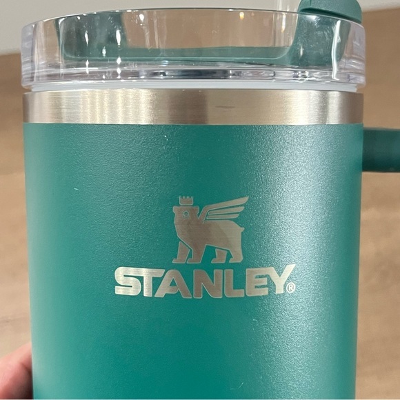 Stanley Quencher 2.0 40oz Flowstate Green Pine Tumbler Straw 11 Hour Cold Hot‎ - Picture 3 of 16